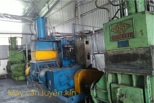 Máy Cán Luyện Kín